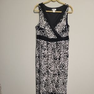 1X Cj Banks floor length sleeveless dress black and white
